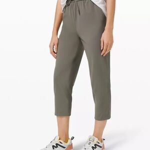 Lululemon Stretch High-Rise Cropped Pant 23"